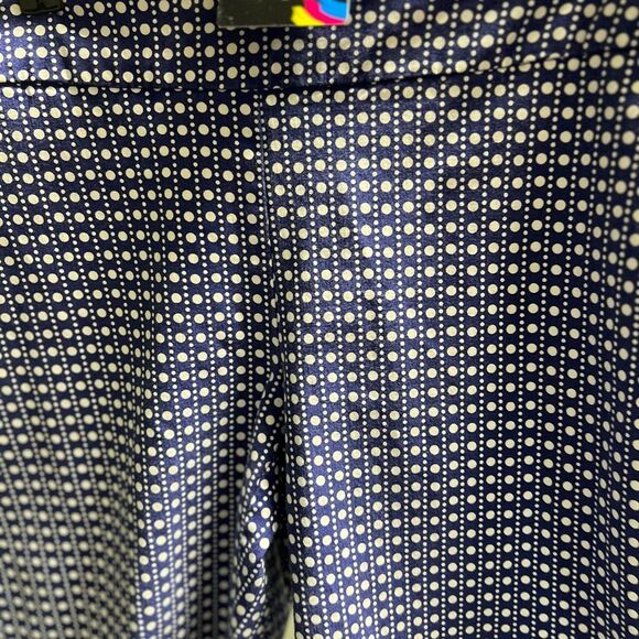 Chico's So Slimming Blue & White Dot Shorts #DO209 - Picture 3 of 6